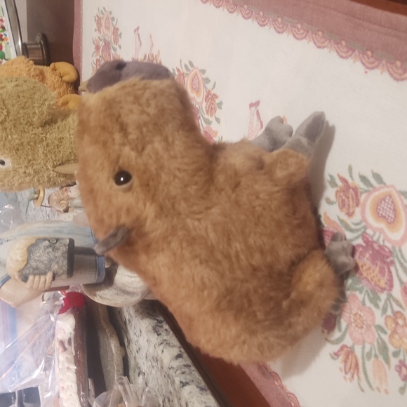 Jellycat Clyde Capybara 8x9" Soft & Plush NWT - Picture 7 of 10